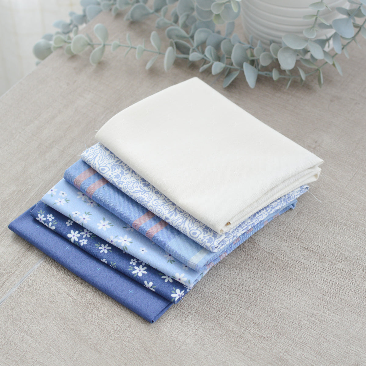 Limited Edition Fat Quarter Bundles