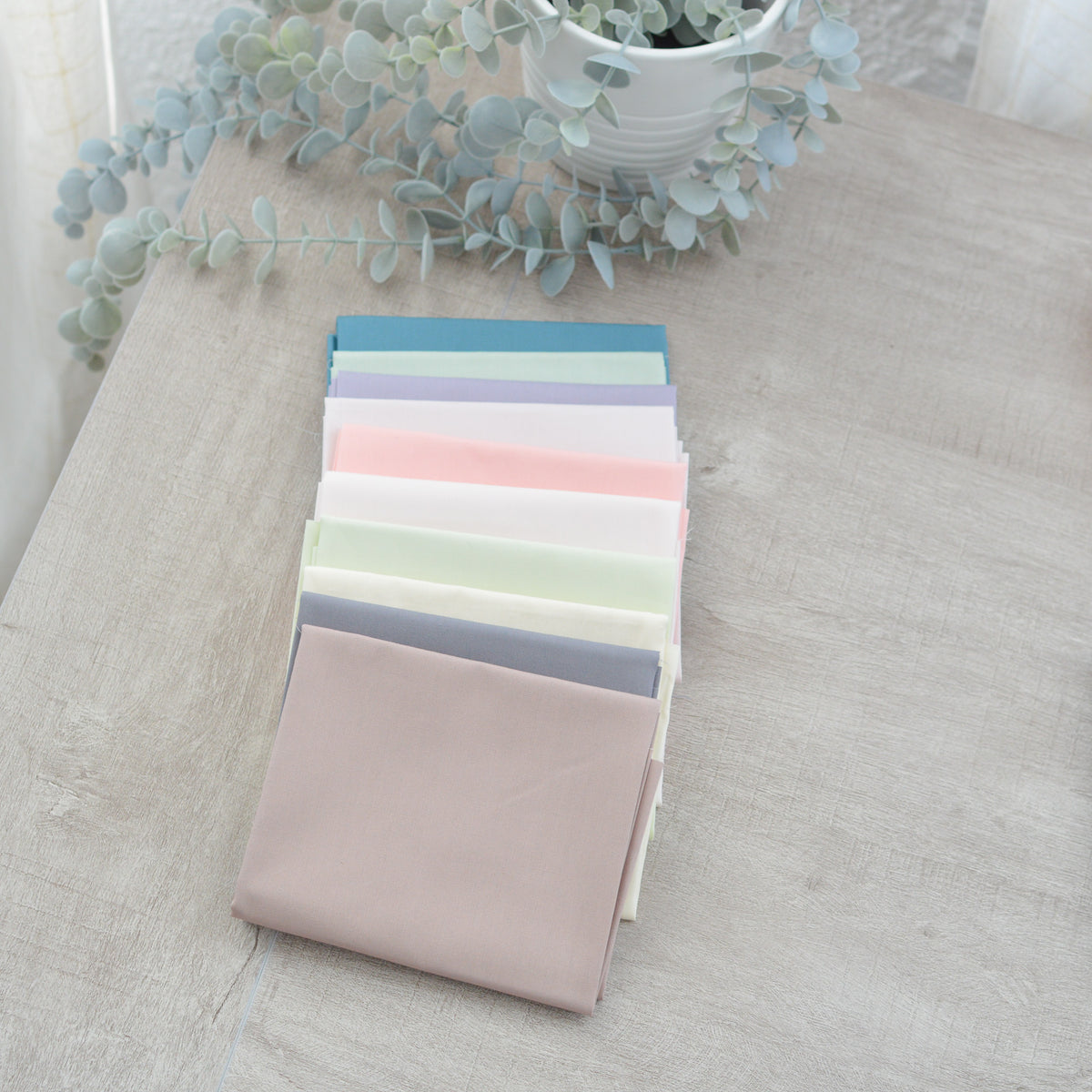 Limited Edition Solid Fat Quarter Bundles