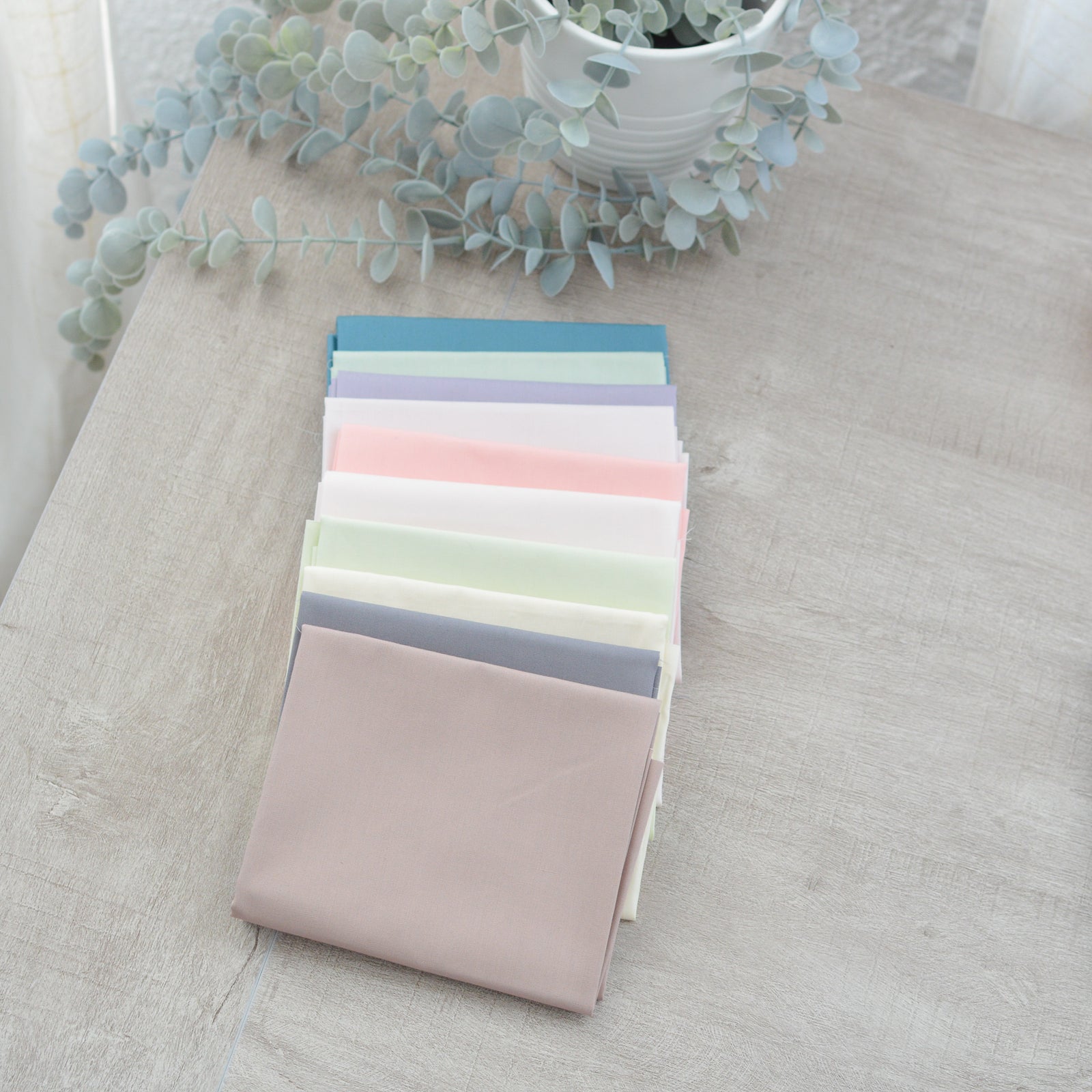 Limited Edition Solid Fat Quarter Bundles