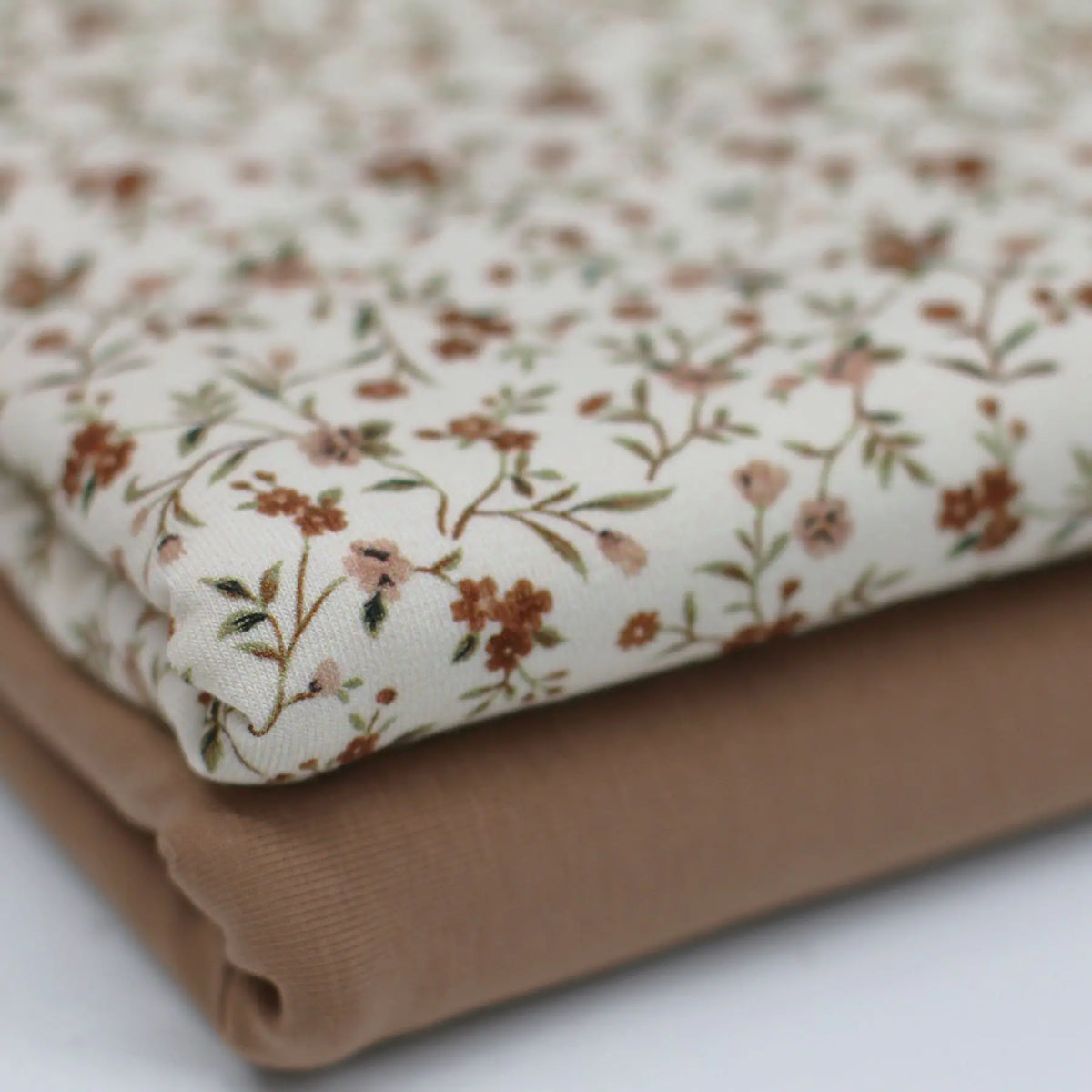 Beige Romantic Flower | Knit