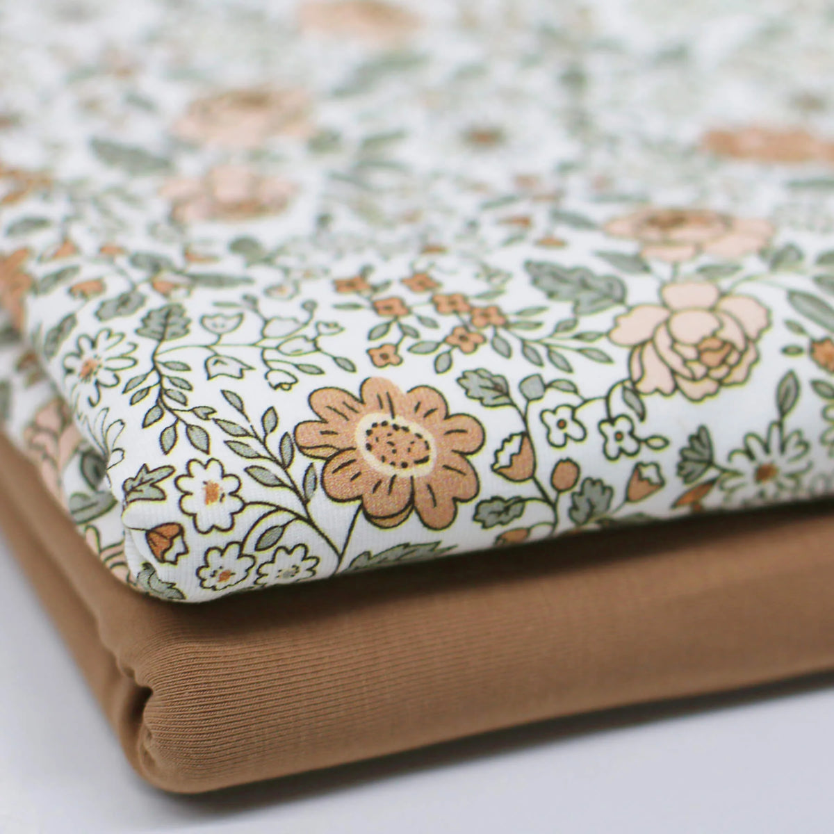 Daisy Flower Field Cacao | Knit