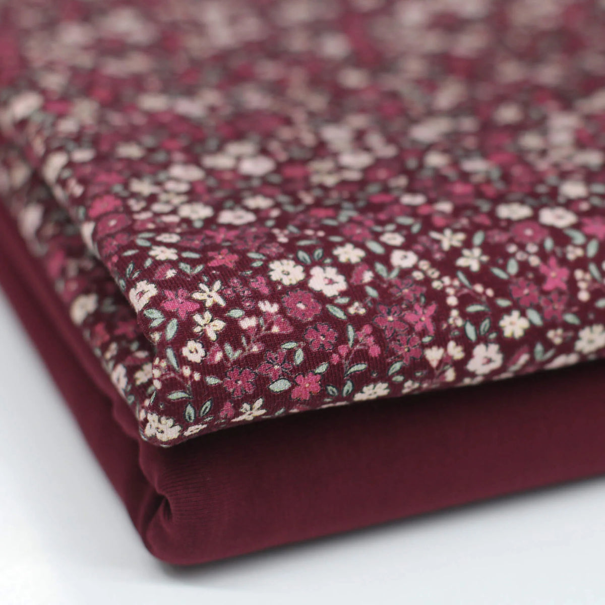Pretty Flowers Bordeaux | Knit