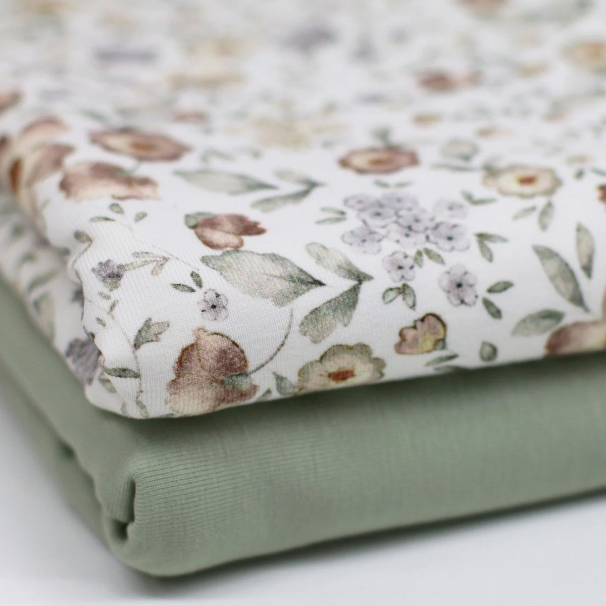 Vintage Flower Design Ecru | Knit