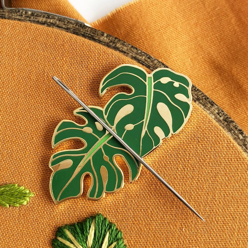 Monstera Deliciosa Needle Minder