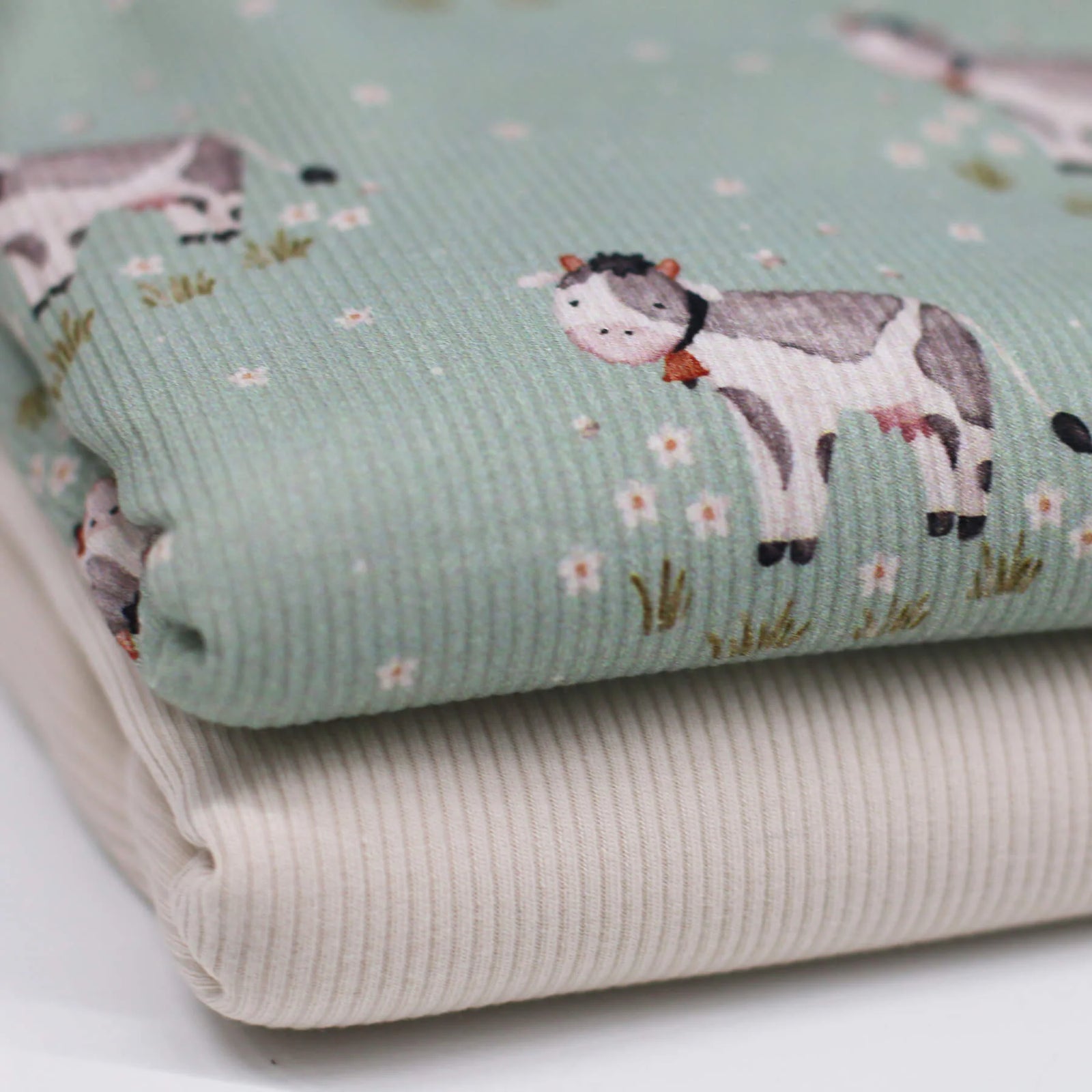 Cows in Meadow | Ribbed Knit