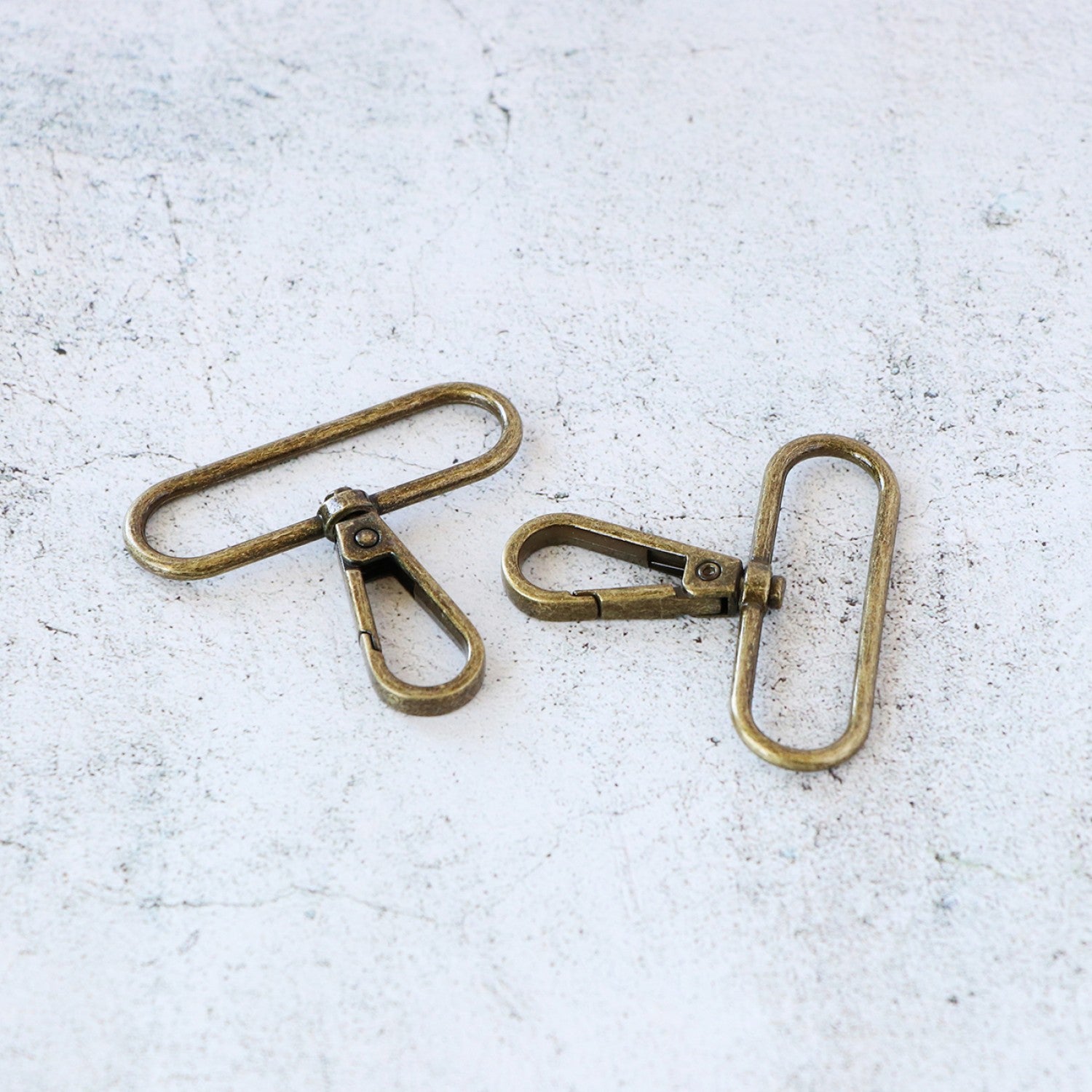 Two Swivel Hooks 2"