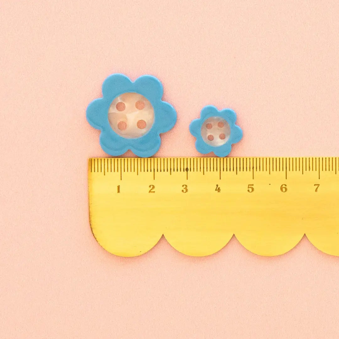 Large Blue Daisy Buttons 1"